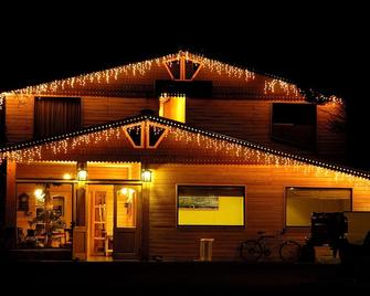 El Reloj Hotel - Coyhaique - Edificio