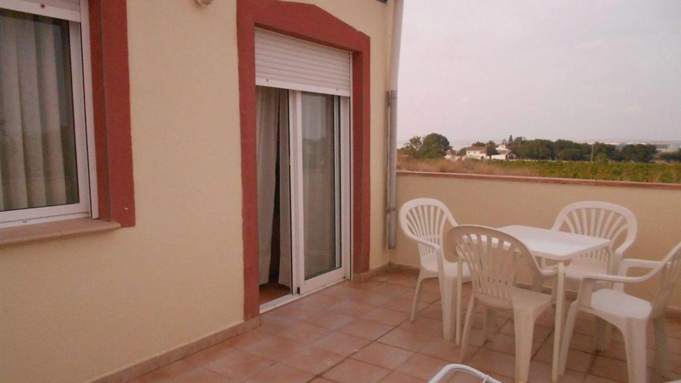 Laguna Salada Aparthotel