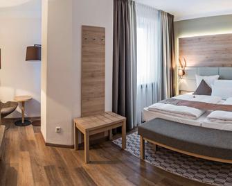 Drei Löwen Hotel - Munich - Bedroom