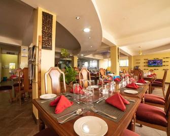 67 Airport Hotel - Nairobi - Restaurante