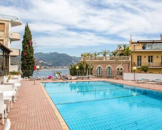 Hotel Villa Esperia - Taormina - Pool