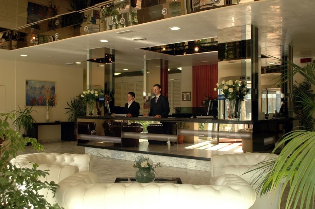 Vittoria - ריצ'ונה - לובי