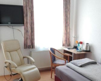 Hotel Wildunger Hof Mit Gemeinschaftskue - Bad Wildungen