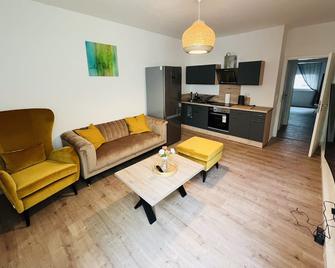 Exclusive City Apartment - Paderborn - Obývací pokoj