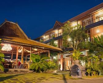 Omah Sinten Heritage Hotel & Resto - Surakarta City