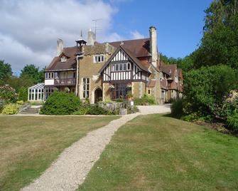 Farnham House Hotel - Farnham - Building