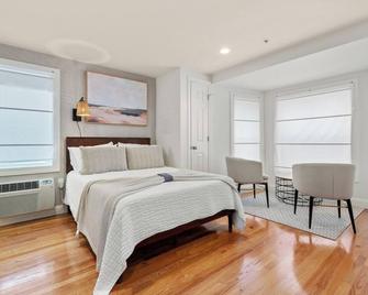 Ember Suite at The Hygge House - Newburyport - Schlafzimmer