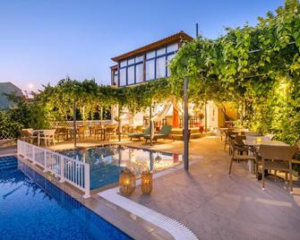 Thalassies - Limenaria - Pool