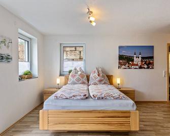 Ferienwohnung Alpenblick - Zwiefalten - Schlafzimmer
