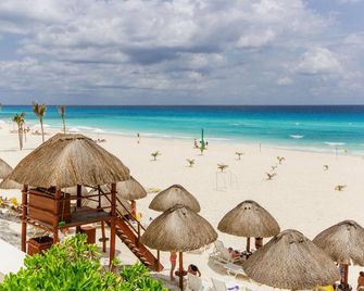 Condo in Ocean Front Resort - Cancun - Plaj