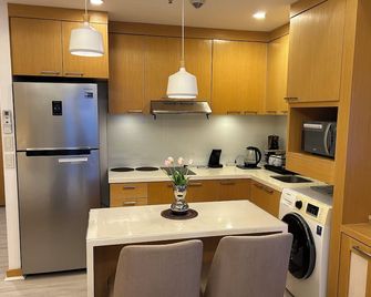 Fantastic Step to the Venice - Taguig - Kitchen