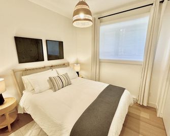 Central Moodyville Retreat - North Vancouver - Habitación