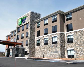 Holiday Inn Express & Suites Clarion - Clarion - Edificio