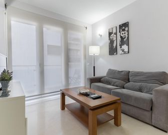 Apartamentos Castillo by Sur Suites - Fuengirola - Sala de estar