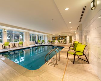 Hilton Garden Inn Winchester - Winchester - Bể bơi