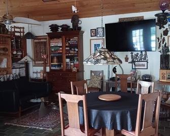 Quiet Garden Retreat Downtown Orlando - Private Apartment, Shared Pool And Patio - Orlando - Menjador