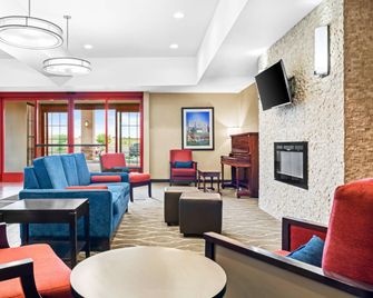Heartland Inn and Suites - Вітленд - Лаунж