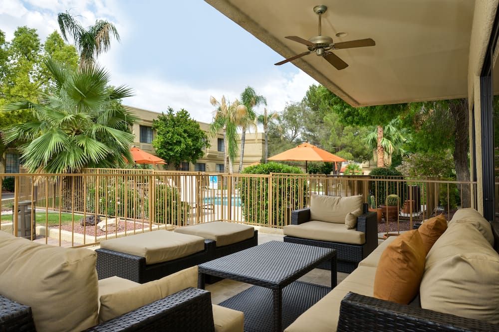 Wyndham Tucson Airport Hotel & Conference Center