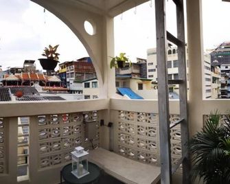 Tian Tian Hostel - Bangkok - Balcony