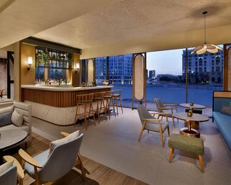 Courtyard by Marriott Culture Village, Dubai - Dubai - Bar