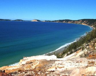 Pippies Beachhouse Backpackers - Rainbow Beach - Пляж