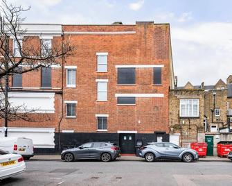 Beautiful Flat Near the Center 11 min by tube - London - Building