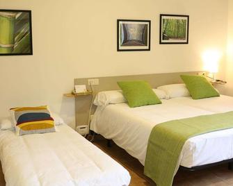 Apartamentos Turísticos Cancelas by Bossh Hotels - Santiago de Compostela - Bedroom
