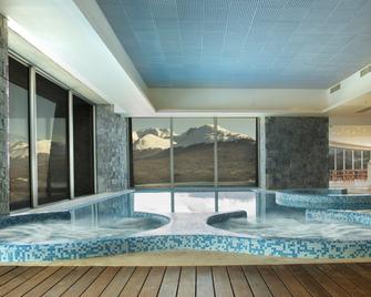 Arakur Ushuaia Resort & Spa - Ushuaia - Piscina