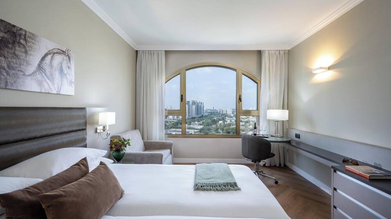 فندق ليوناردو النقب