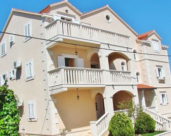 Apartments Maria - San Pietro di Brazza - Edificio