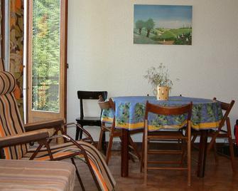 Apartment in the center of the village of Combloux - Combloux - Jídelna
