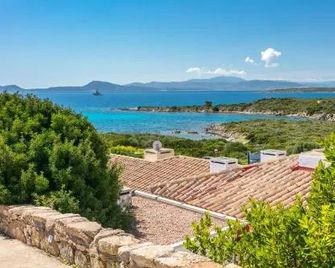Cala Delfino - Golfo Aranci - Outdoors view