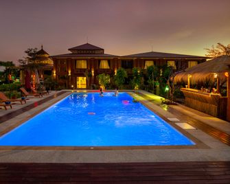 Acacia Hotel - Bagan - Pool