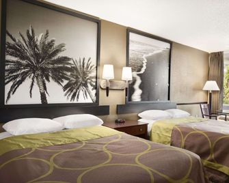 Super 8 by Wyndham Ormond Beach - Ormond Beach - Chambre