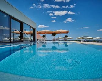 Der Birkenhof Spa & Genuss Resort - Neunburg vorm Wald - Pool