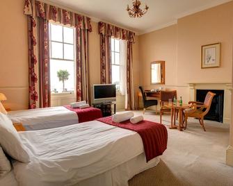 Russell Hotel - Weymouth - Phòng ngủ
