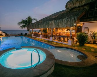 Kav's Beach Resort - Zamboanguita - Bazén