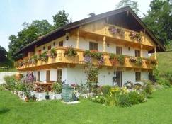 Holiday apartment Hanal-Hof - Lenggries - Building