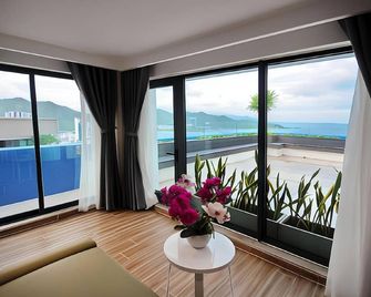 Anrizon Hotel Nha Trang - Nha Trang - Balcón