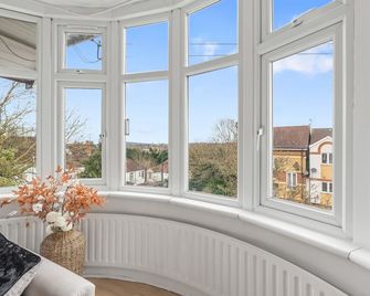 Cosy 2 Bed Flat, Wembley Stadium - Wembley - Balcony