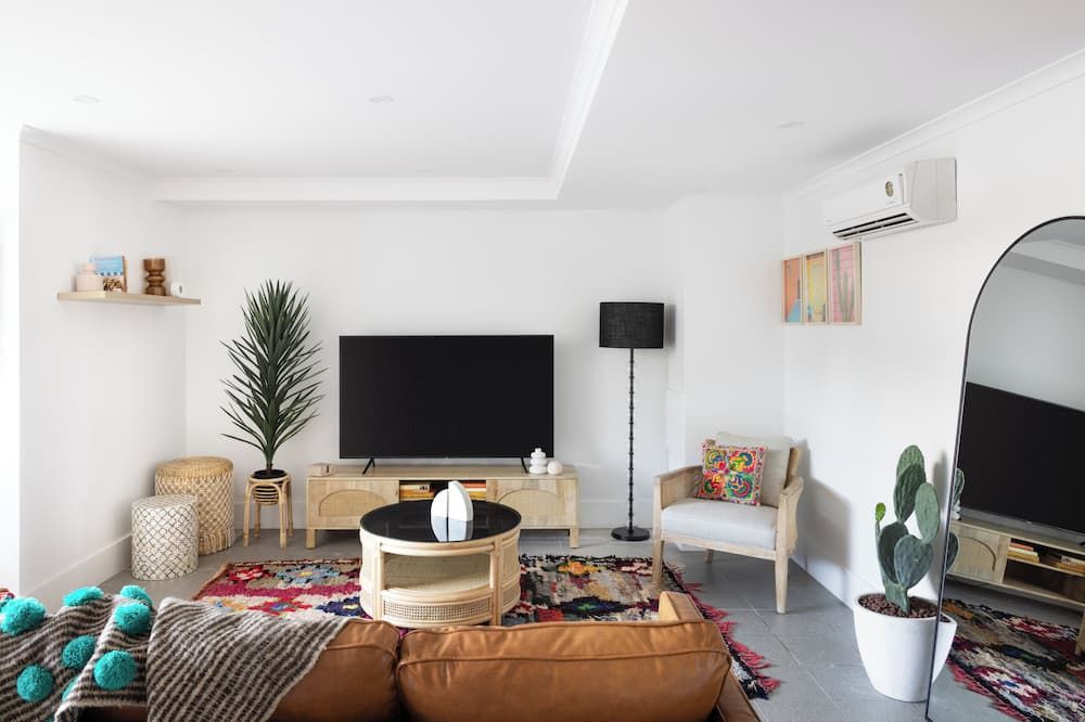 هوتل آثييندا