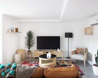 Hotel Hacienda - Sydney - Stue
