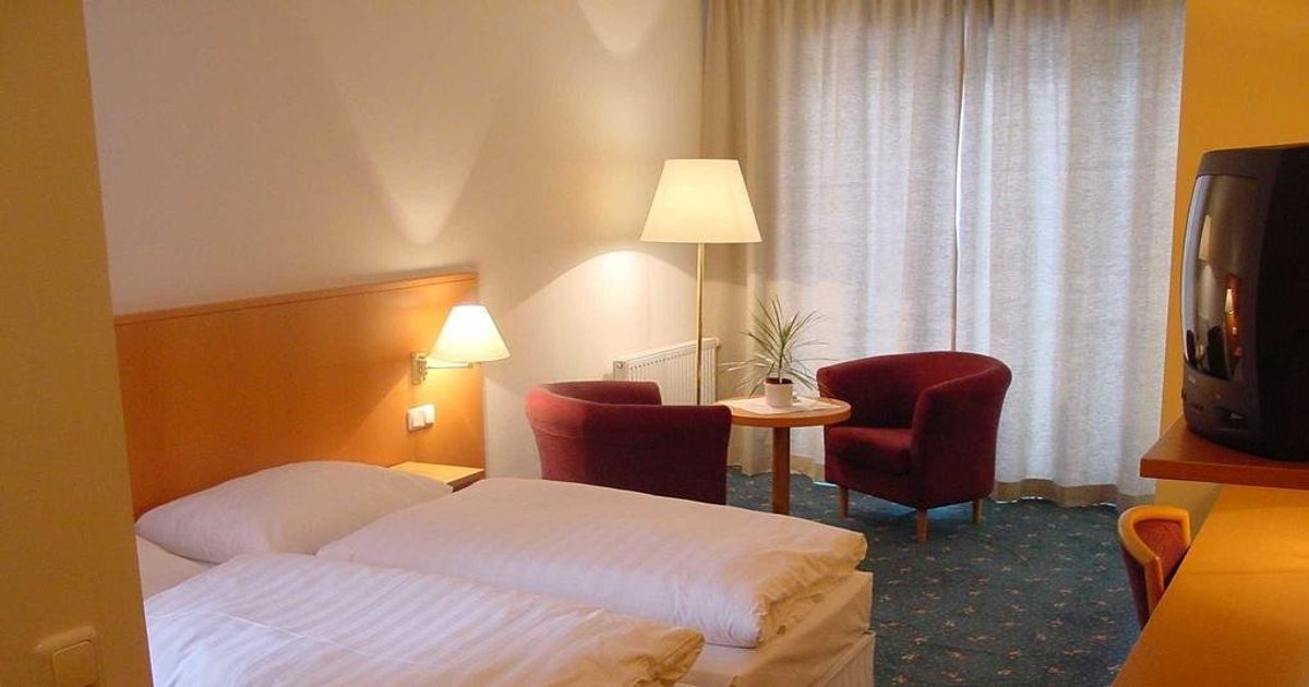 Hotel Wirt im Feld ab 127 €. Hotels in Dietach - KAYAK