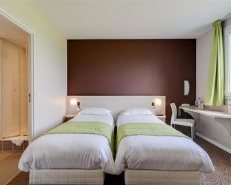 Grand Hotel - Bruz - Bedroom