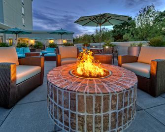 Hilton Garden Inn Charleston / Mt. Pleasant - מאונט פלזנט - פטיו