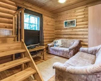Holiday Home Elimäki by Interhome - Yläne - Sala de estar