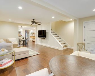 Upper Black Eddy Home With Delaware Rive - Upper Black Eddy - Living room