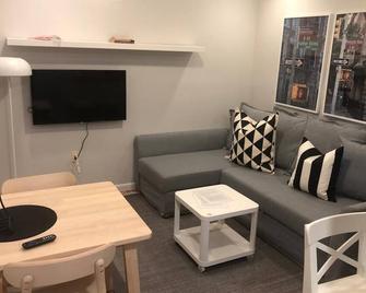 1703 1C · Enjoyable 1 bed Apt-20 min to NYC/Parking Avail. - North Bergen - Living room