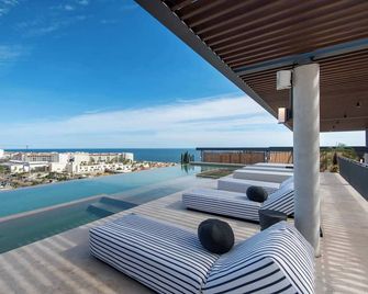 Punto Nima, Spectacular Pool with Ocean View - 卡波聖盧卡 - 陽台