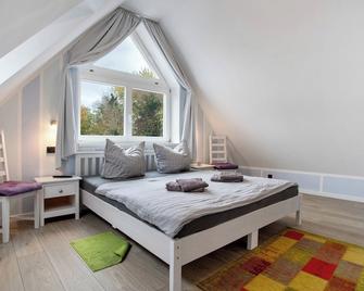 Bäckerhus - Ferienwohnung 4 - Wiek - Schlafzimmer